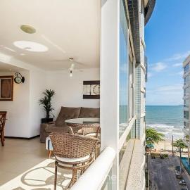 Apto vista mar c/ churrasq. a 50m da Praia ATT0602, hotel v destinaci Perequê