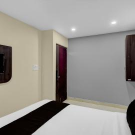 Sangāreddi में, होटल Hotel O by OYO Kings Inn Luxury Rooms