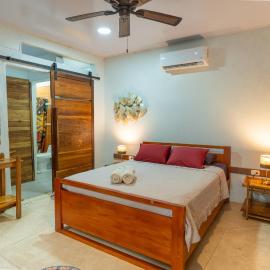 Tres Pipas Beachfront Arrecife, Wifi, AC, hotell i Punta Uva