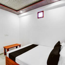 SPOT ON HL IIN Restaurant – hotel w mieście Prayagraj