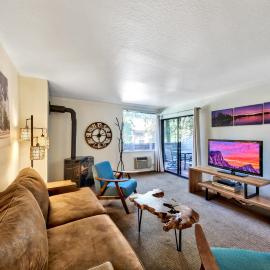 Lakeland Village #119 - 1BR Live Lake Love