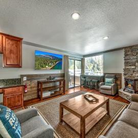 Lakeland Village #206 1BR Heavenly Hideaway hot tub AC, hotel in South Lake Tahoe