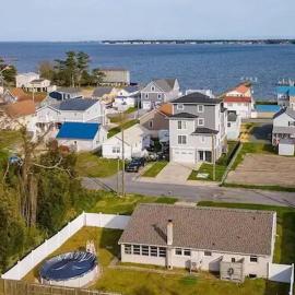 Comfy 3-Bedroom Near The Beach With A Pool & Grill, hotel en Millsboro