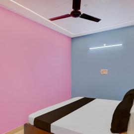 SPOT ON MS Hotel & Restaurant, hotel en Prayagraj