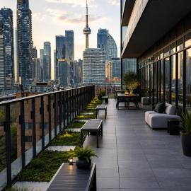 Toronto 2BR Condo with Lake & CN Tower Views & Free Parking