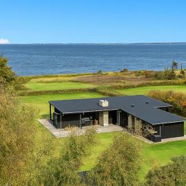 Beach Front Home In Spøttrup