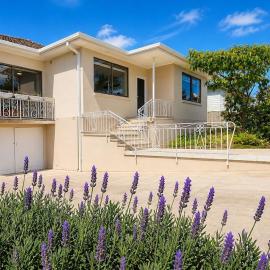 Premium 3BR Mt View Sleeps 8 15 min Canberra