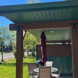 Davis Beach Getaway Pet Friendly & Beach Access, hotel in McCall