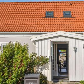 Nice Home In Smygehamn With Wifi, hotelli kohteessa Smygehamn