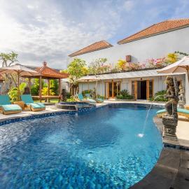 Viesnīca Dhong Livin Uluwatu pilsētā Badunga
