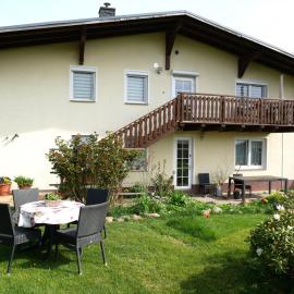Fewo Neeberg in ruhiger Lage mit Grill und Garten, hotel v mestu Neeberg