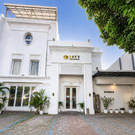 Rays Residence