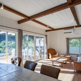 Sotoura Sunrise Cottage 30m from Beach
