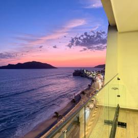 Sunsetline Malecón Mazatlán, hotel v destinaci Mazatlán