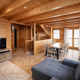 Apt or chalet near the slopes Les Orres, hotelli kohteessa Les Orres