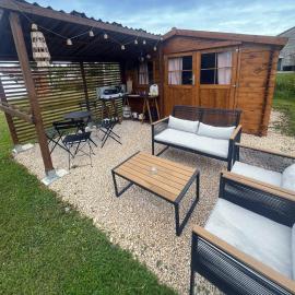 Cabane Feuille - Glamping on a vineyard - Wooden Cabin