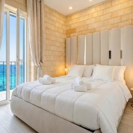 Terra | 2-Bedroom with Shared Kitchen & Balcony – Seafront Location, hotel in Polignano a Mare
