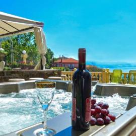 Holiday home Andrea with whirpool by Villas Guide, Hotel in Breza