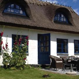 Charming Farmhouse From 1875 Near Stevns Klint – hotel w mieście Rødvig