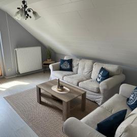 Rosenhaus Esens - Wohnung Backbord, hotel a Esens