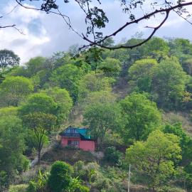 Dreamescape hillview homestay, khách sạn ở Agali
