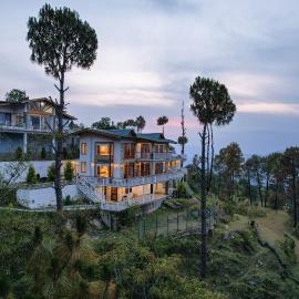 SaffronStays Brookside Estate