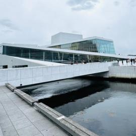 BJØRVIKA Apartment-Privat Lounge with Beautiful View & Close to everything, hotel v Osle