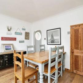 Cozy Cromer Cottage