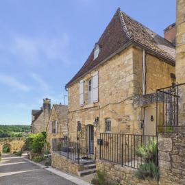 Authentique maison familiale proche bourg - 6 pers, Hotel in Domme