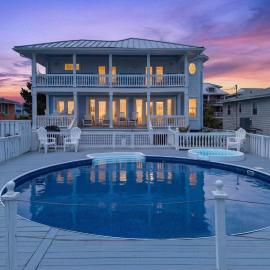 SEA2SKY Ocean front private pool and spa