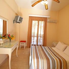 Adriana Studios, 300 metres from the Beach