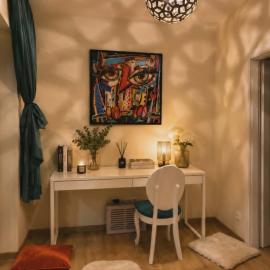 Przytulny Picasso apartament z widokiem na jezioro