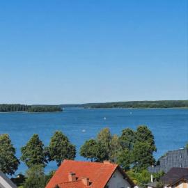 Artystyczny Picasso apartament z widokiem na jezioro i tarasem