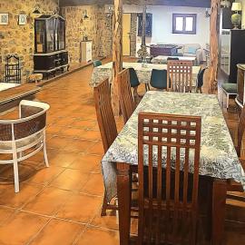La Casona del Rio Abion, hotel em Valdealvillo