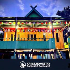 Karst homestay rammang-rammang, hotell i Kasijala