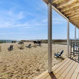 Oceanfront studio suite with amazing views patio & AC - dogs welcome