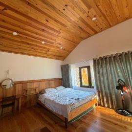 Đồi Lát Homestay, hotel in Lạc Dương