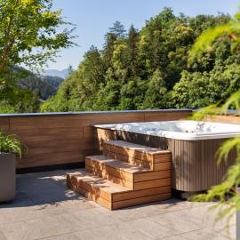 Hotel Pension Sonnegg, hotell sihtkohas Saltusio