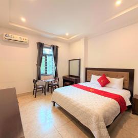Golden Hotel Binh Duong, hotel Xóm Hương Phùng városában