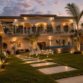 Maria Gracia House, hotel en Grand-Bassam