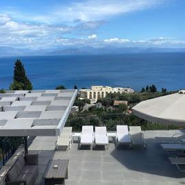 Gold Pearl Maggie Sea View Villa, hotel u gradu 'Perama'