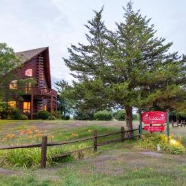 Point Au Roche Lodge, hotel u gradu Platsburg