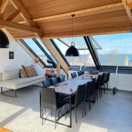 Stunning seaside view appartment with pool