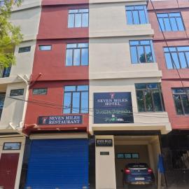 Seven Miles Hotel, hotel i Aizawl