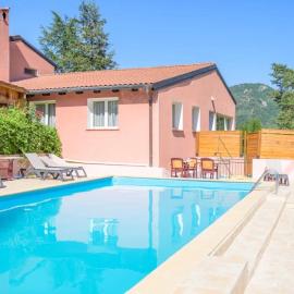 Camping 2 étoiles - Piscine - ccbgb0d, khách sạn ở Sospel