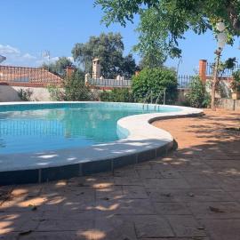 Chalet finca el barco, hotel u gradu Alaurin el Grande