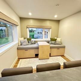 Opulence Suite-Luxury New Build with Riverview, hotel em Montague