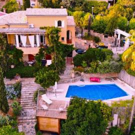 Villa Les Dauphins, hotel in Le Lavandou
