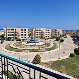ستوديو غرفة وريسبشن قرية شاطئ الفيروز الساحل, hotel in Qaryat Shurūq