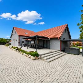 Ulics vendégház II, hotel in Zalacsány